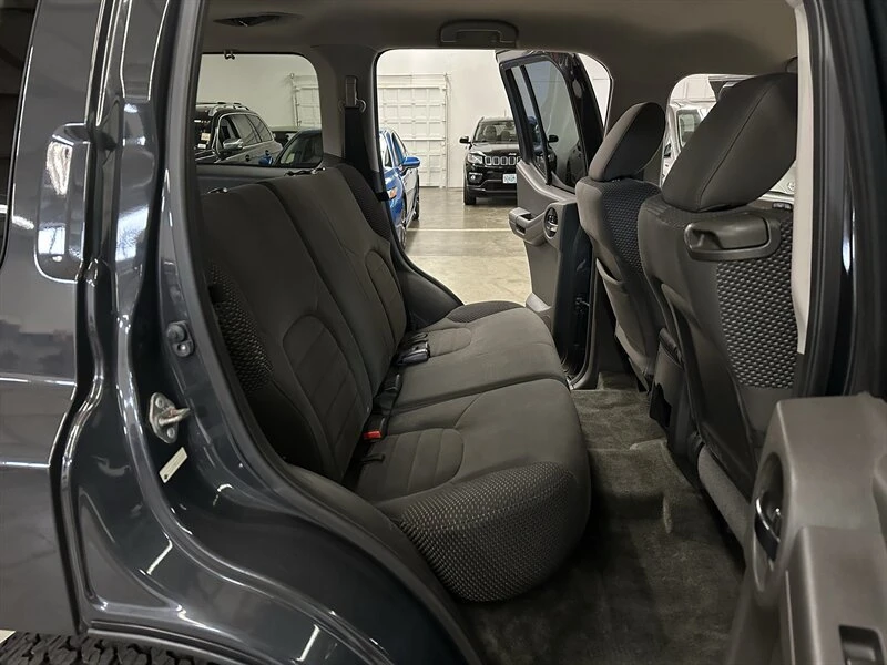 2012 Nissan Xterra 2nd Gen - Image 15 of 20