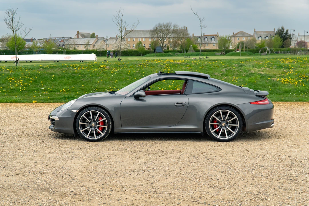 2012 Porsche 991 Carrera 4S - Image 12 of 31