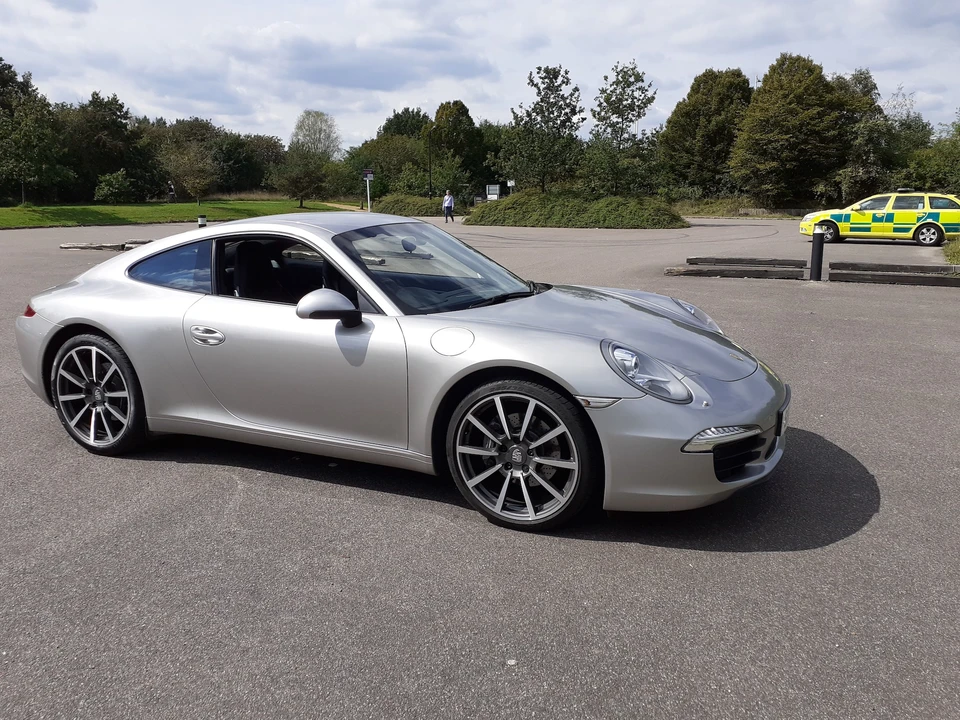 2012 Porsche 991 Carrera - Image 4 of 31