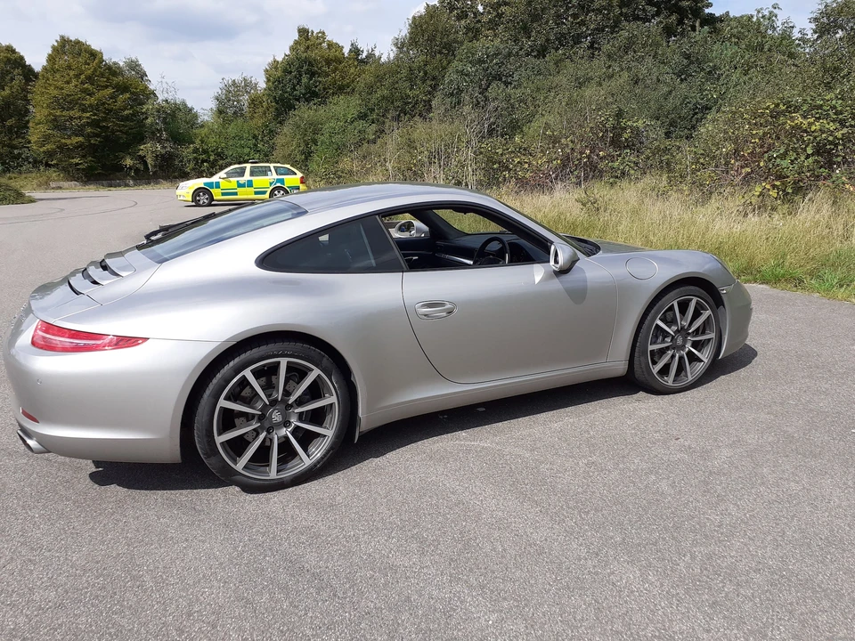2012 Porsche 991 Carrera - Image 6 of 31