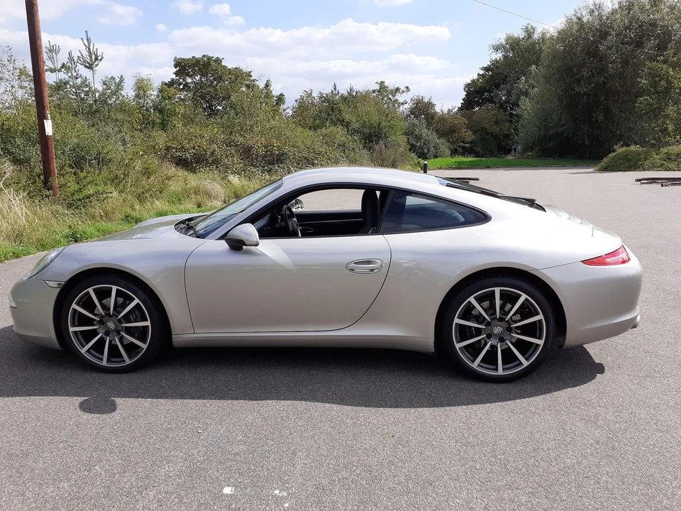 2012 Porsche 991 Carrera - Image 12 of 31