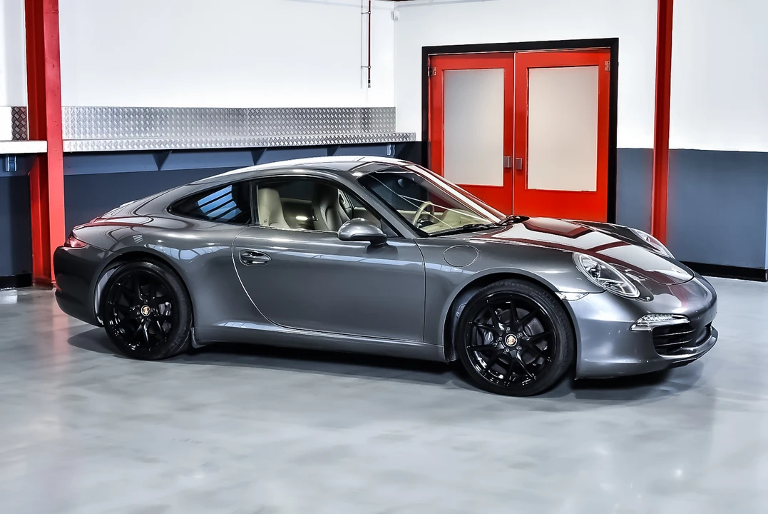 2012 Porsche 991 Carrera - Image 15 of 31