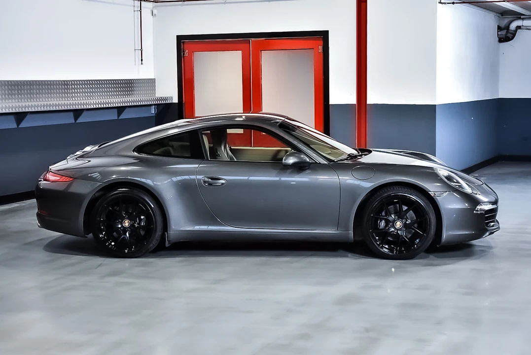 2012 Porsche 991 Carrera - Image 16 of 31