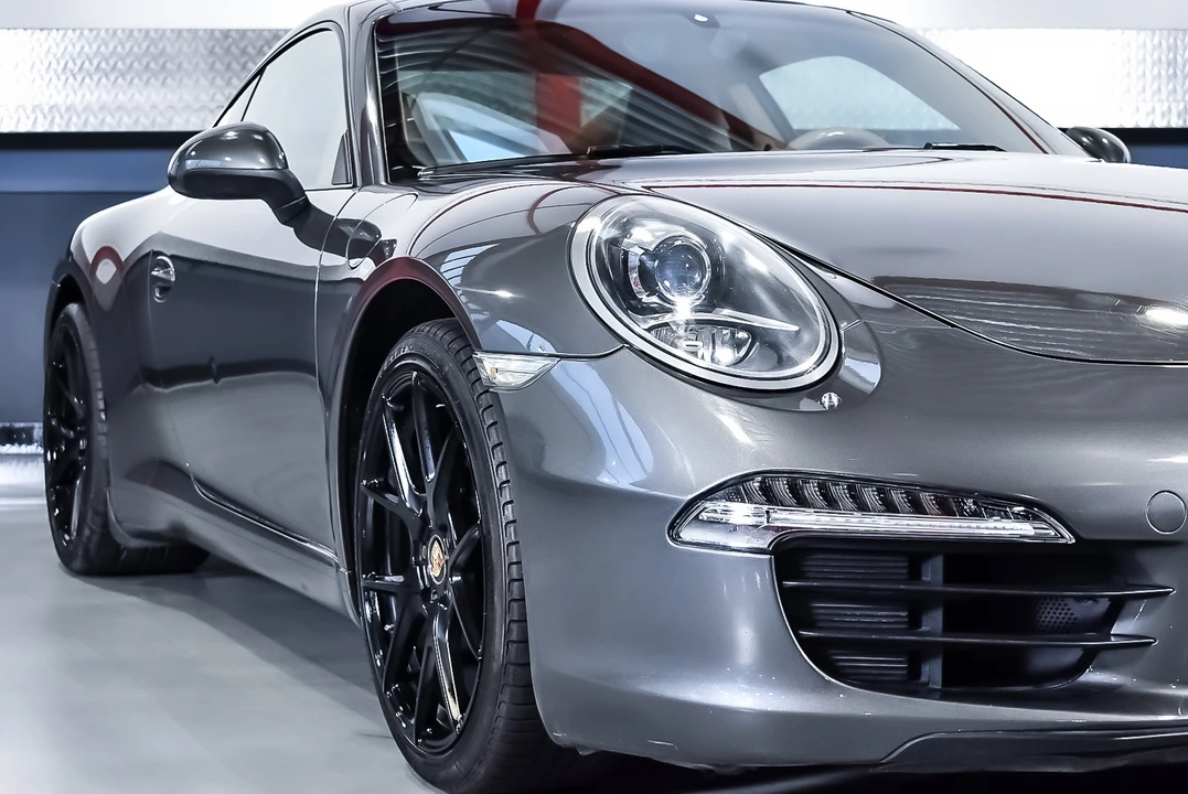 2012 Porsche 991 Carrera - Image 24 of 31