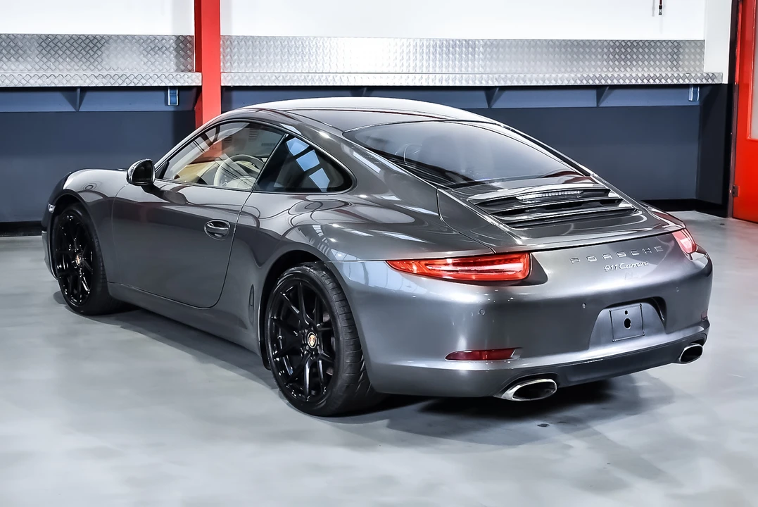 2012 Porsche 991 Carrera - Image 18 of 31