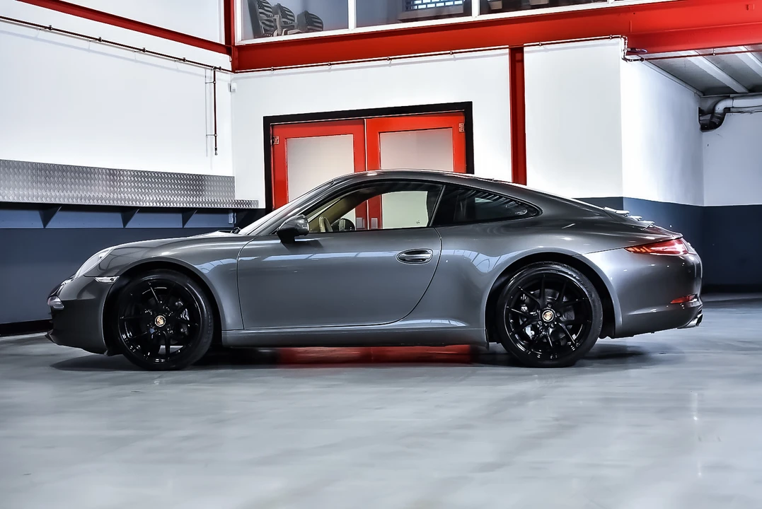 2012 Porsche 991 Carrera - Image 10 of 31