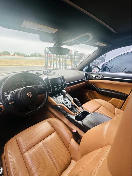 2012 Porsche 958 Cayenne - Image 3 of 6