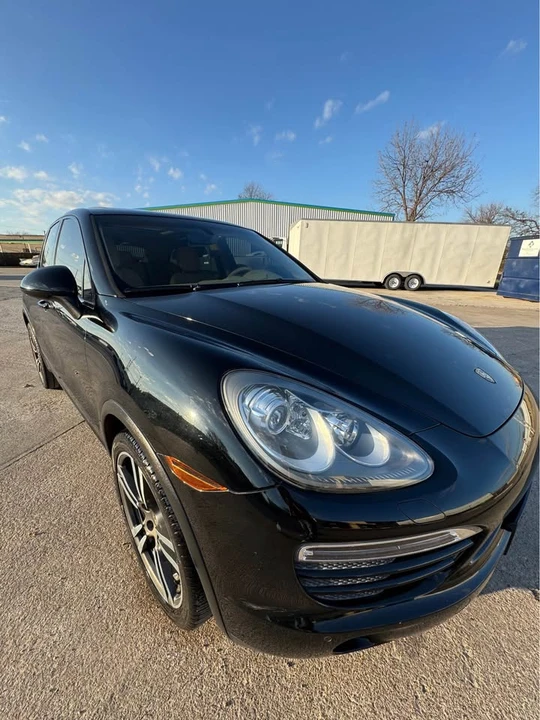 2012 Porsche 958 Cayenne - Image 2 of 10