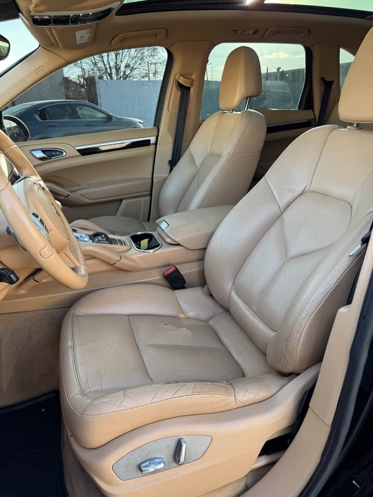 2012 Porsche 958 Cayenne - Image 7 of 10