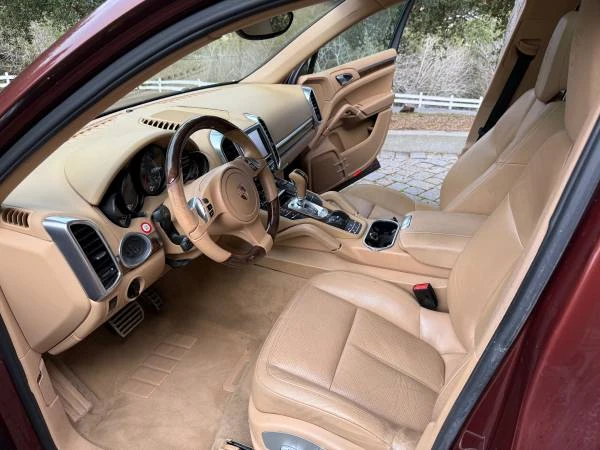 2012 Porsche 958 Cayenne S - Image 7 of 15