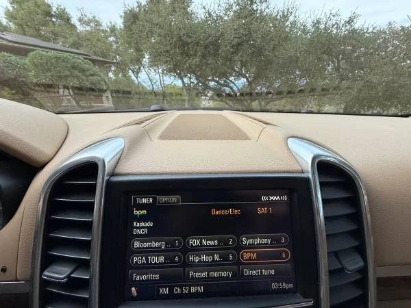 2012 Porsche 958 Cayenne S - Image 12 of 15