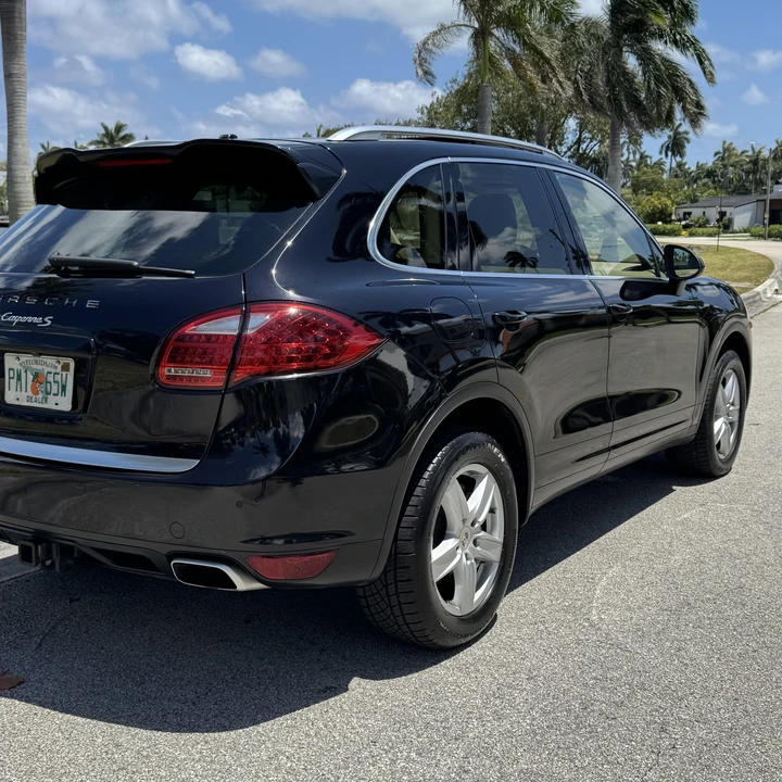 2012 Porsche 958 Cayenne S - Image 11 of 12