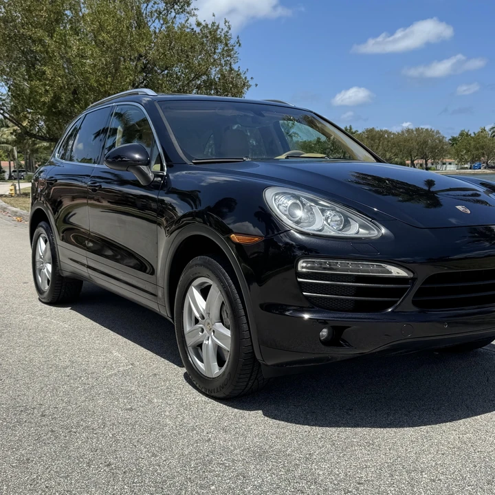 2012 Porsche 958 Cayenne S - Image 3 of 12