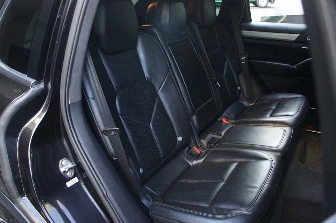 2012 Porsche 958 Cayenne Turbo - Image 8 of 31