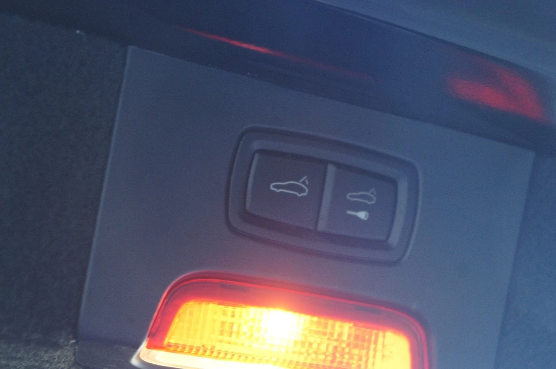2012 Porsche 958 Cayenne Turbo - Image 16 of 31