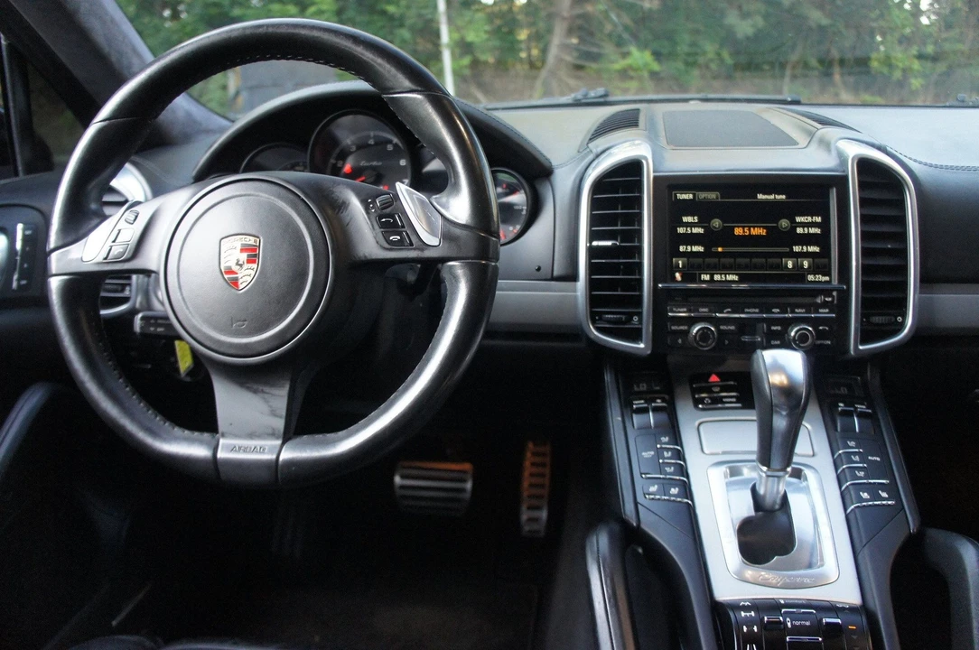 2012 Porsche 958 Cayenne Turbo - Image 17 of 31