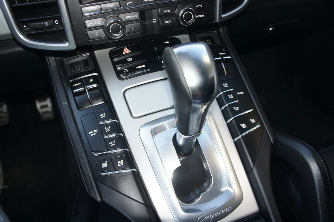 2012 Porsche 958 Cayenne Turbo - Image 27 of 31