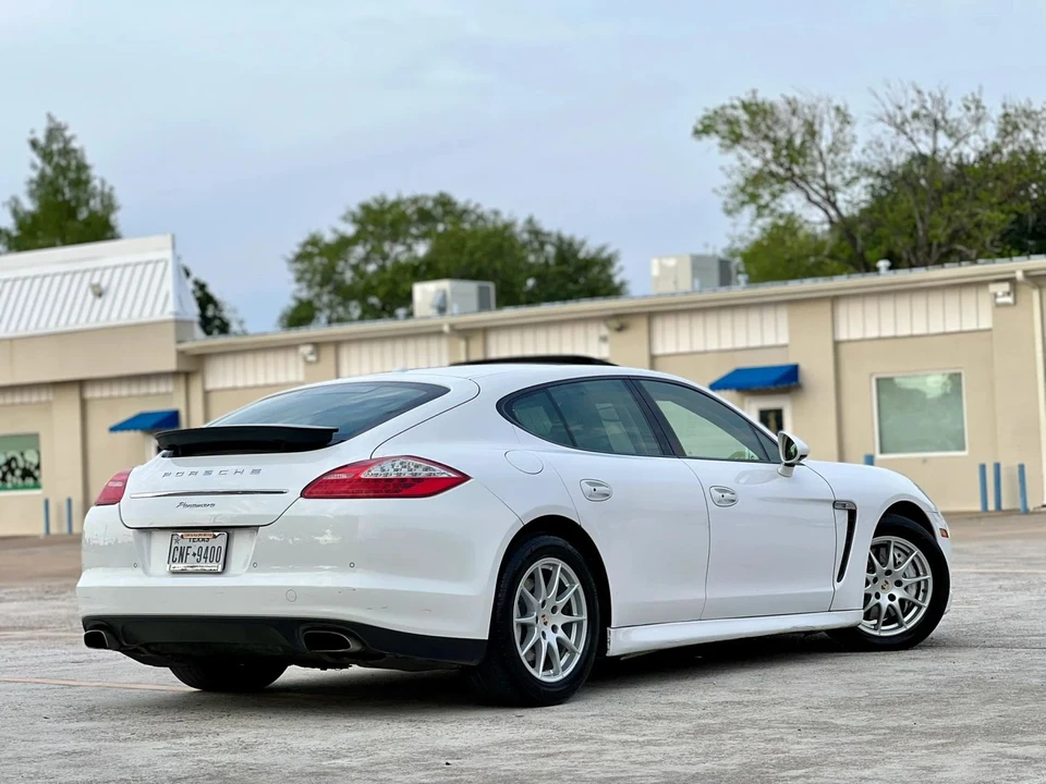 2012 Porsche 970 Panamera - Image 2 of 31