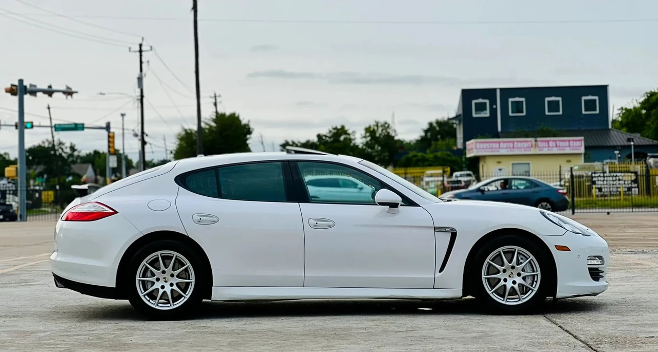 2012 Porsche 970 Panamera - Image 8 of 31