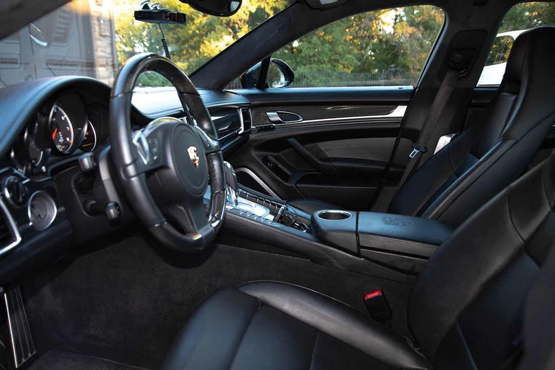2012 Porsche 970 Panamera Turbo S - Image 7 of 9