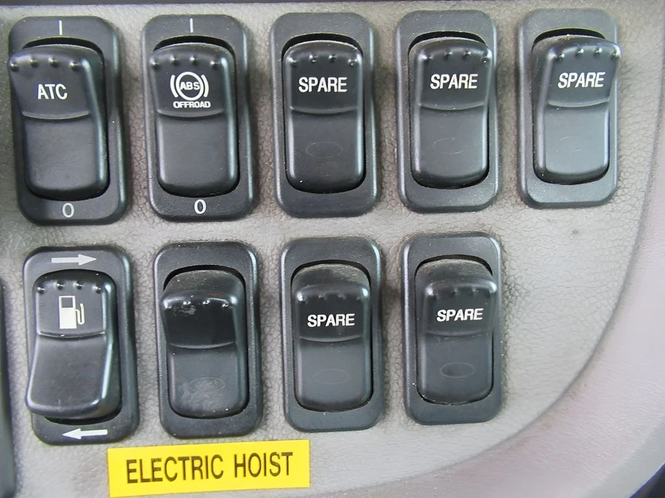 2012 Peterbilt 579 - Image 16 of 21