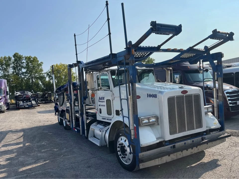 2012 Peterbilt 579 - Image 3 of 7