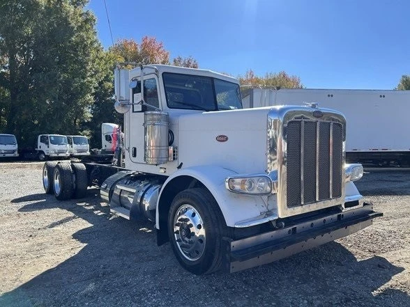 2012 Peterbilt 389 - Image 4 of 12
