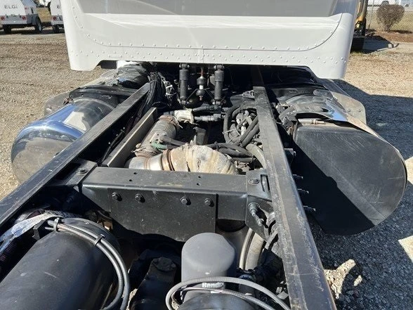 2012 Peterbilt 389 - Image 18 of 21
