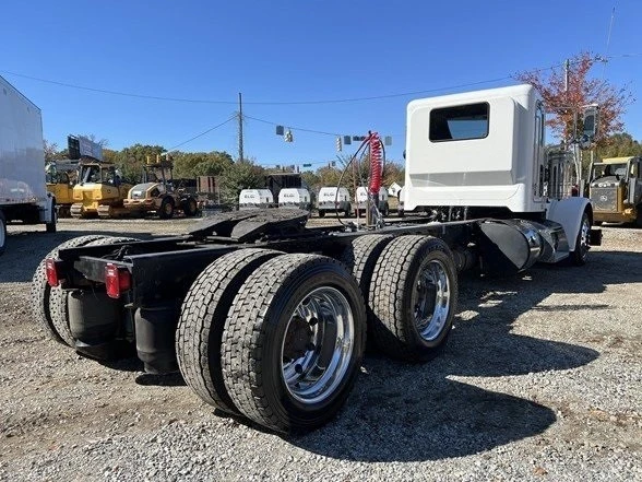 2012 Peterbilt 389 - Image 6 of 12