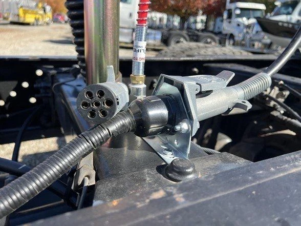 2012 Peterbilt 579 - Image 17 of 21