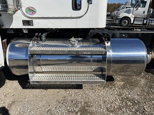 2012 Peterbilt 579 - Image 10 of 21