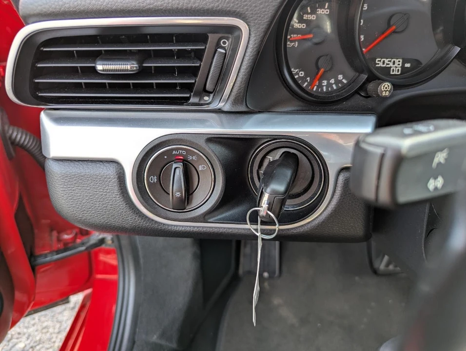 2012 Porsche - Image 15 of 31