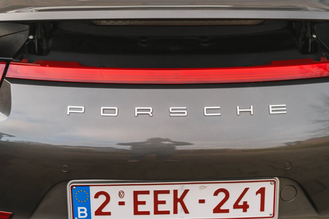 2012 Porsche 991 Carrera 4S - Image 24 of 31