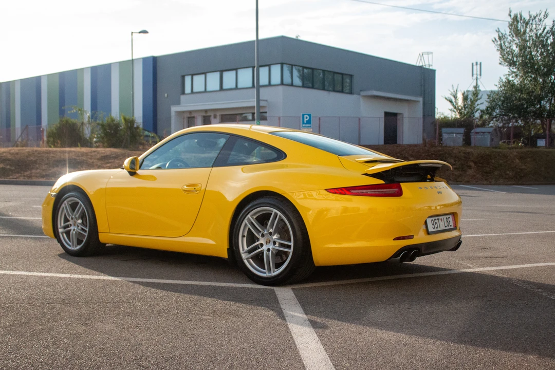 2012 Porsche 991 Carrera - Image 7 of 31