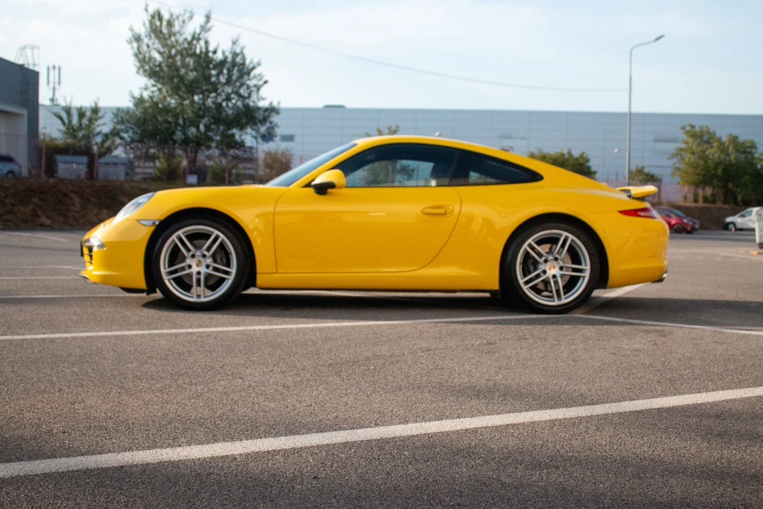 2012 Porsche 991 Carrera - Image 8 of 31