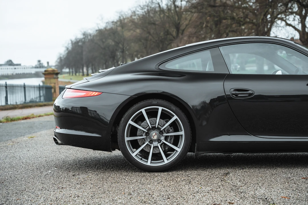2012 Porsche 991 Carrera - Image 25 of 31