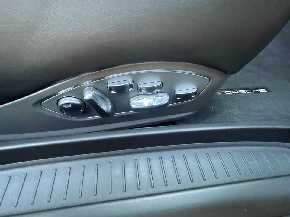 2012 Porsche 991 Carrera S - Image 7 of 12