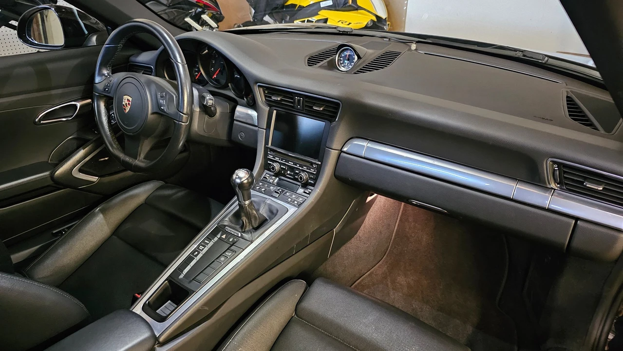 2012 Porsche 991 Carrera - Image 16 of 22
