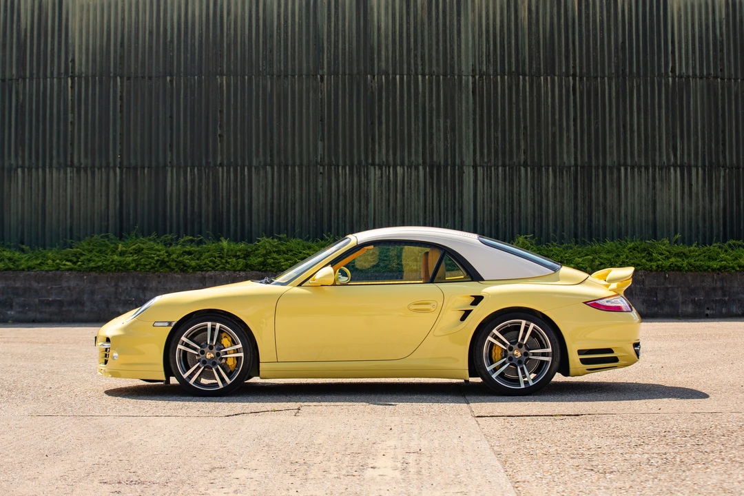 2012 Porsche 997 Turbo S - Image 7 of 31