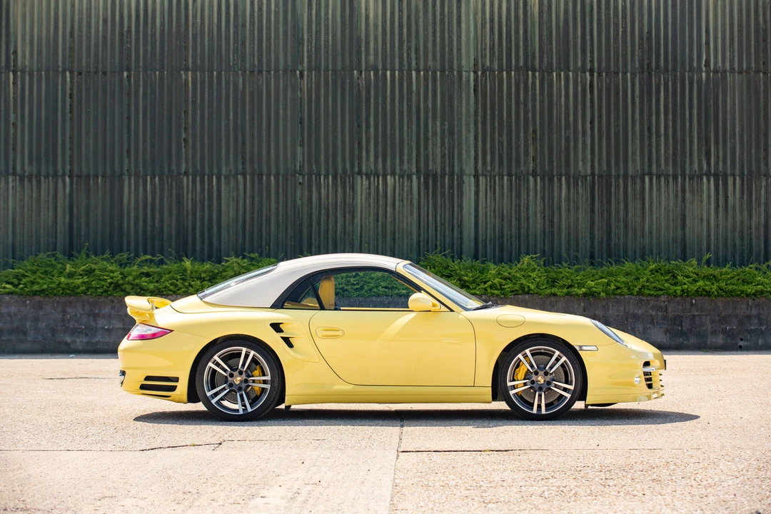 2012 Porsche 997 Turbo S - Image 22 of 31