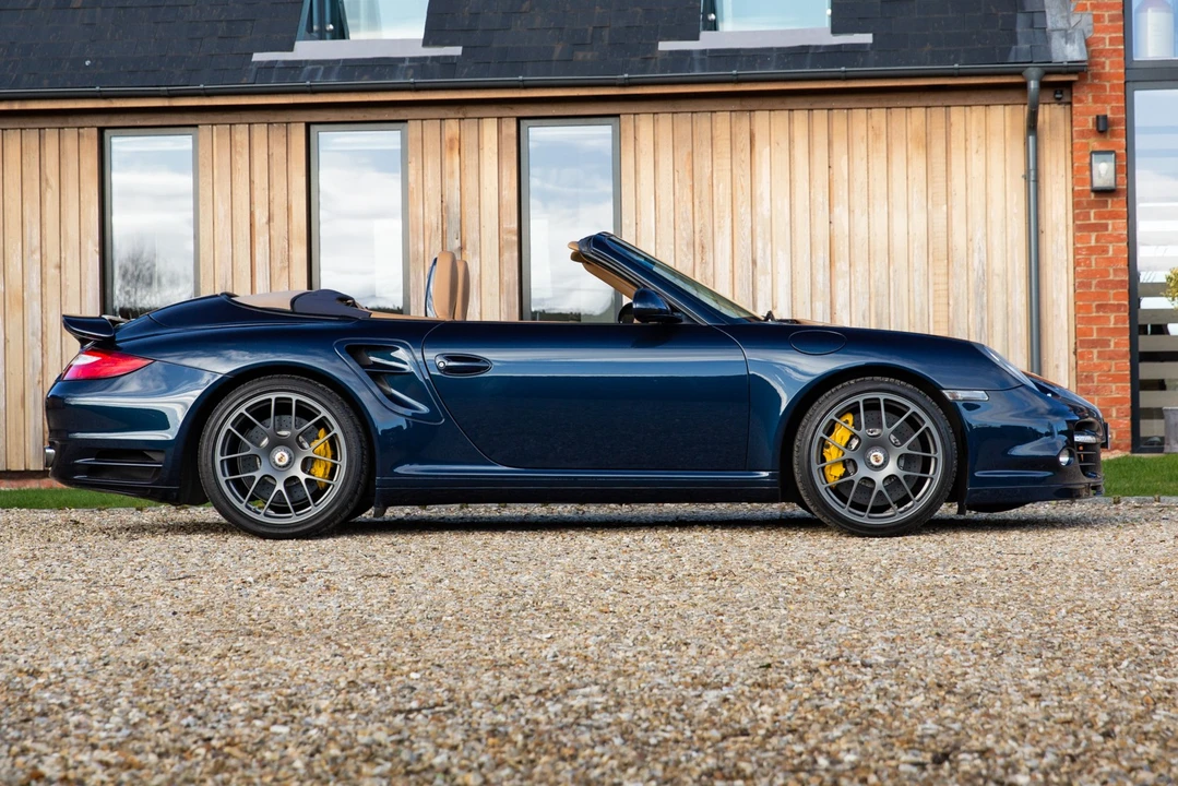 2012 Porsche 997 Turbo S - Image 7 of 31