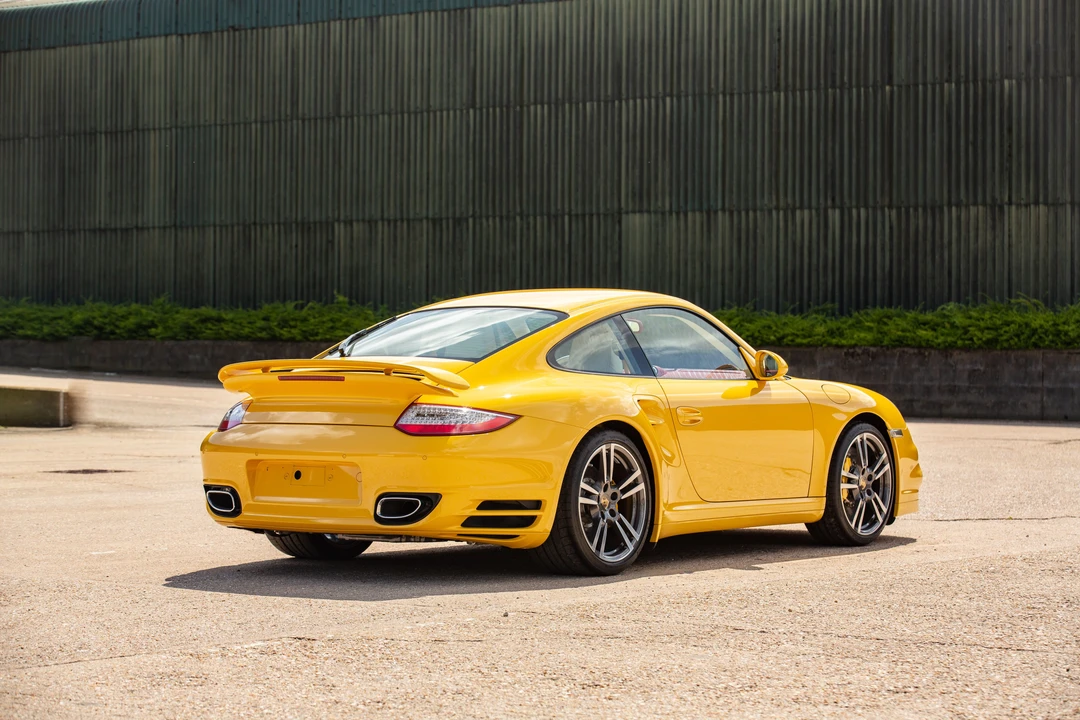2012 Porsche 997 Turbo S - Image 19 of 31