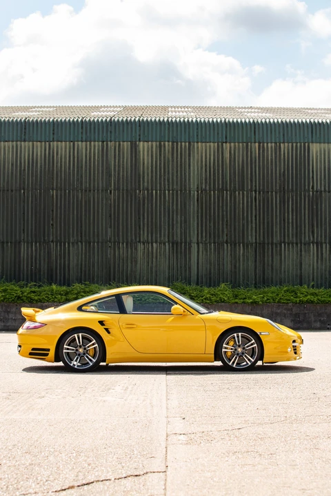2012 Porsche 997 Turbo S - Image 21 of 31