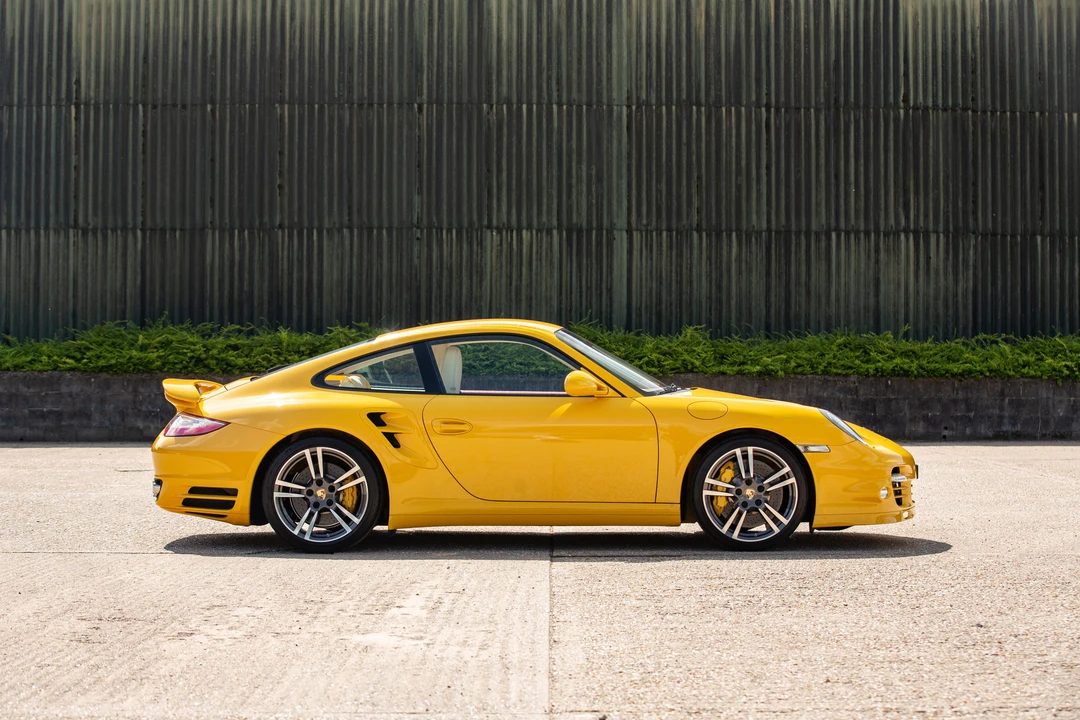 2012 Porsche 997 Turbo S - Image 22 of 31