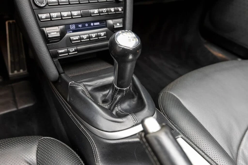 2012 Porsche 997 Carrera - Image 29 of 31