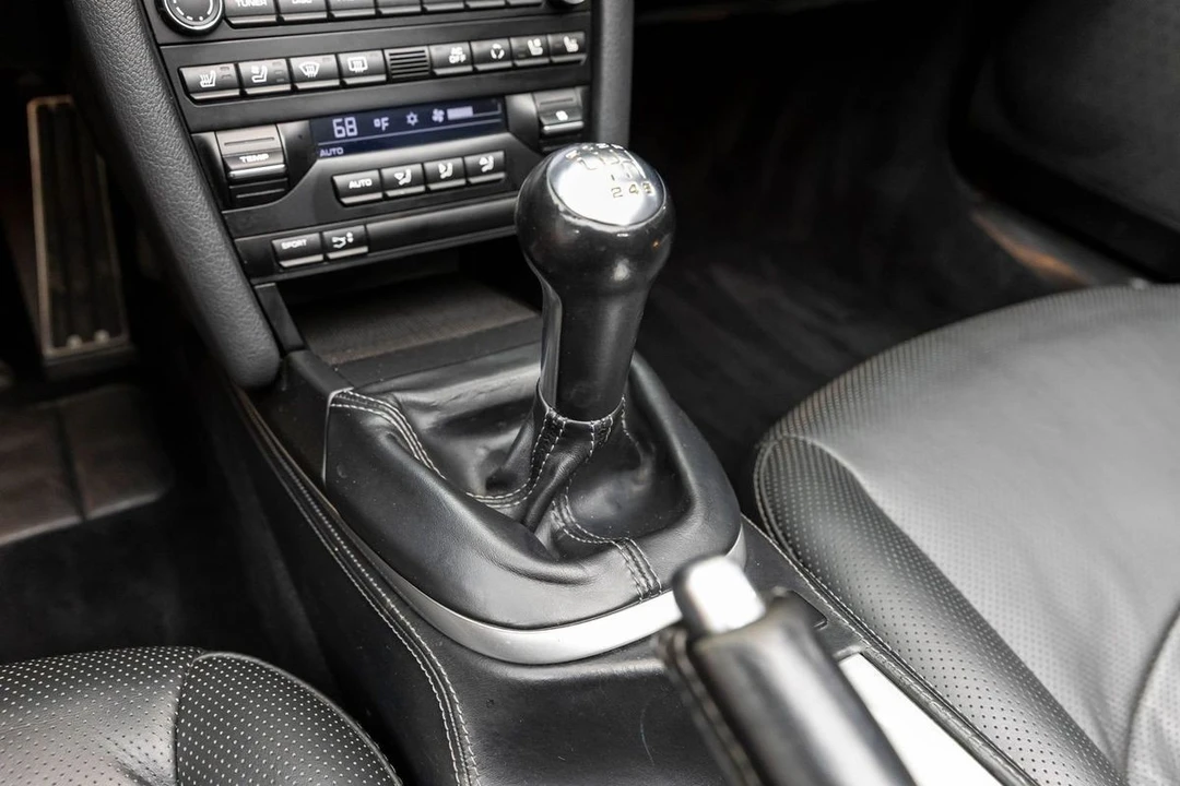 2012 Porsche 997 Carrera - Image 29 of 31