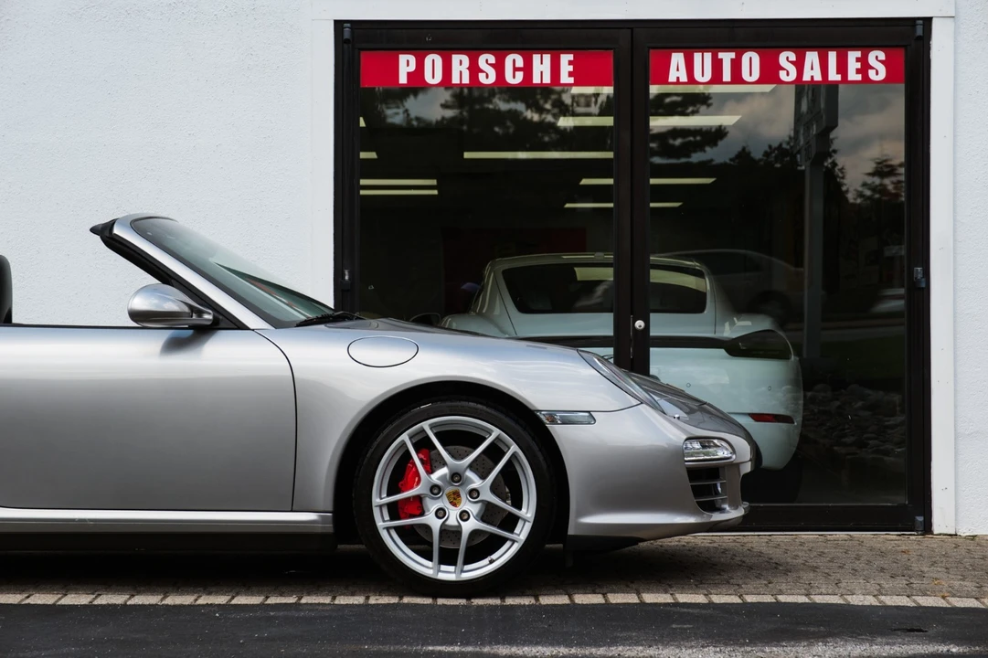 2012 Porsche 911 - Image 14 of 31