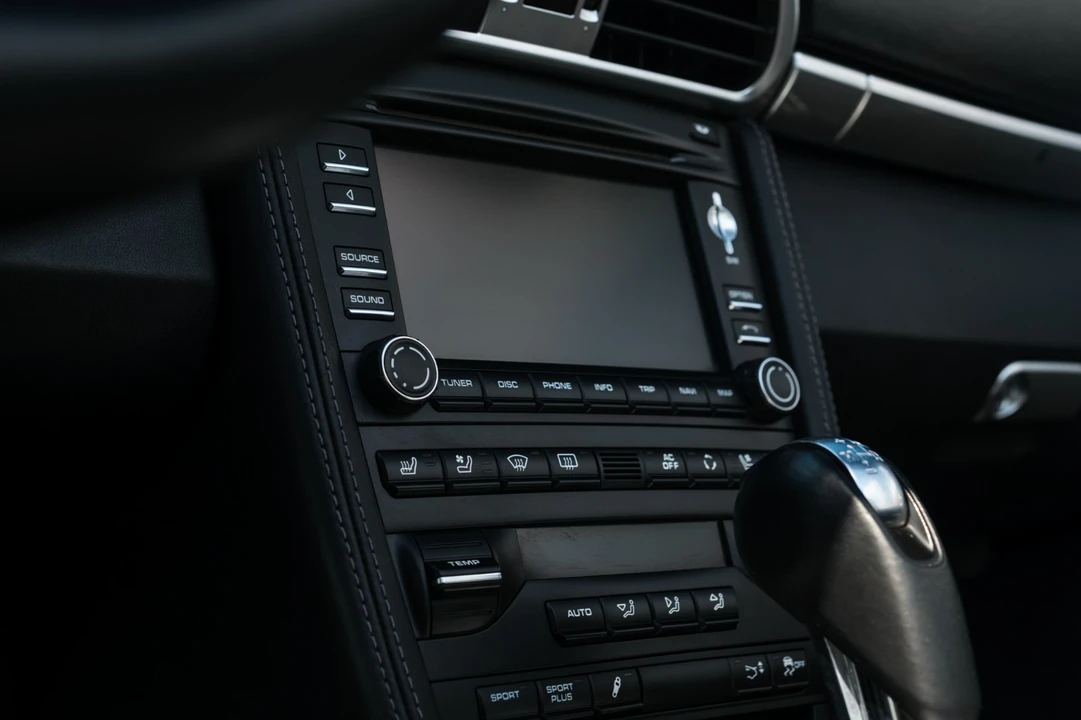 2012 Porsche 911 - Image 28 of 31