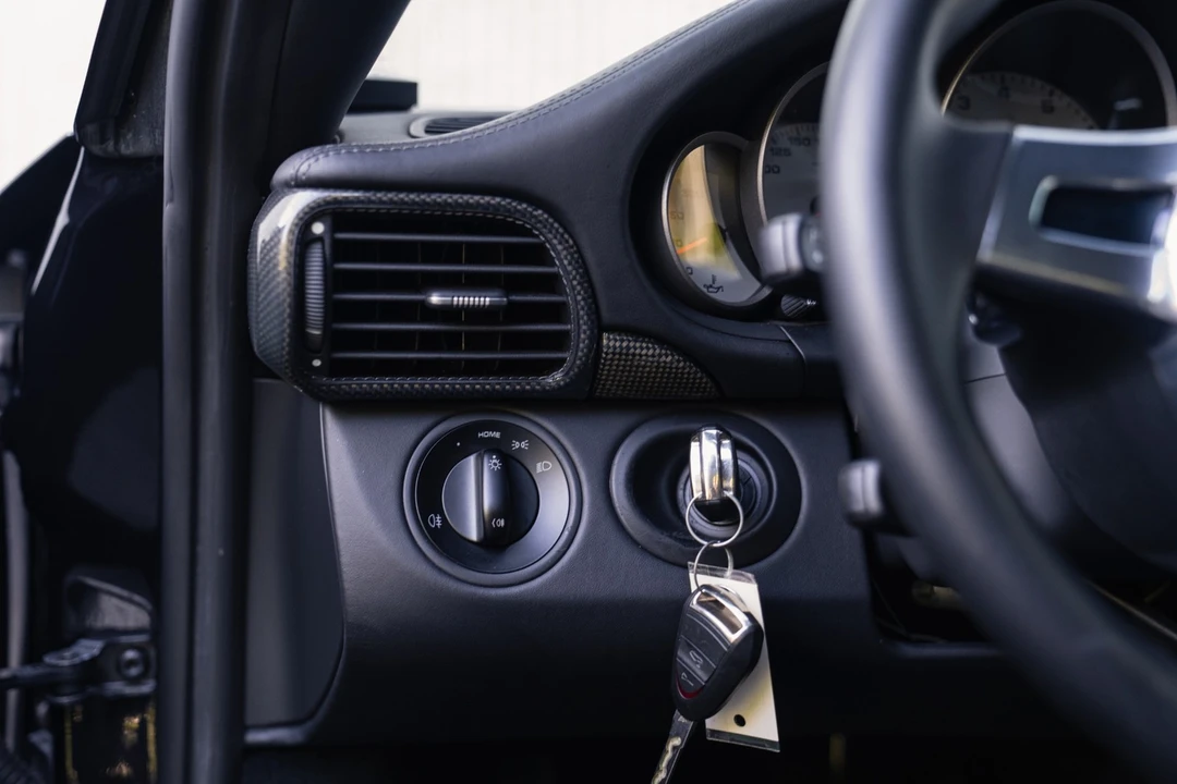 2012 Porsche 997 Carrera - Image 27 of 31