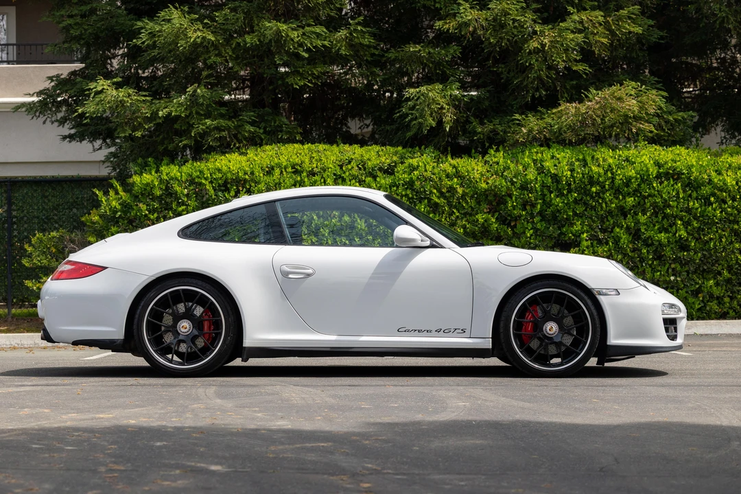 2012 Porsche 997 Carrera GTS - Image 9 of 31